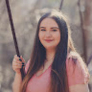 Meet your Posher, Katelyn